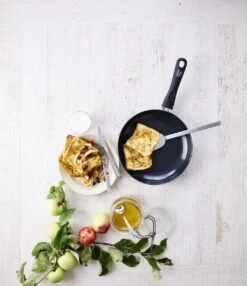 GreenChef Diamond Koekenpannenset Ø 20cm + Ø 28cm - Zwart - Inductie - PFAS-vrij 26 GreenChef Diamond Koekenpannenset Ø 20cm + Ø 28cm - Zwart - Inductie - PFAS-vrij -Korting Op Keukengerei 1038x1200