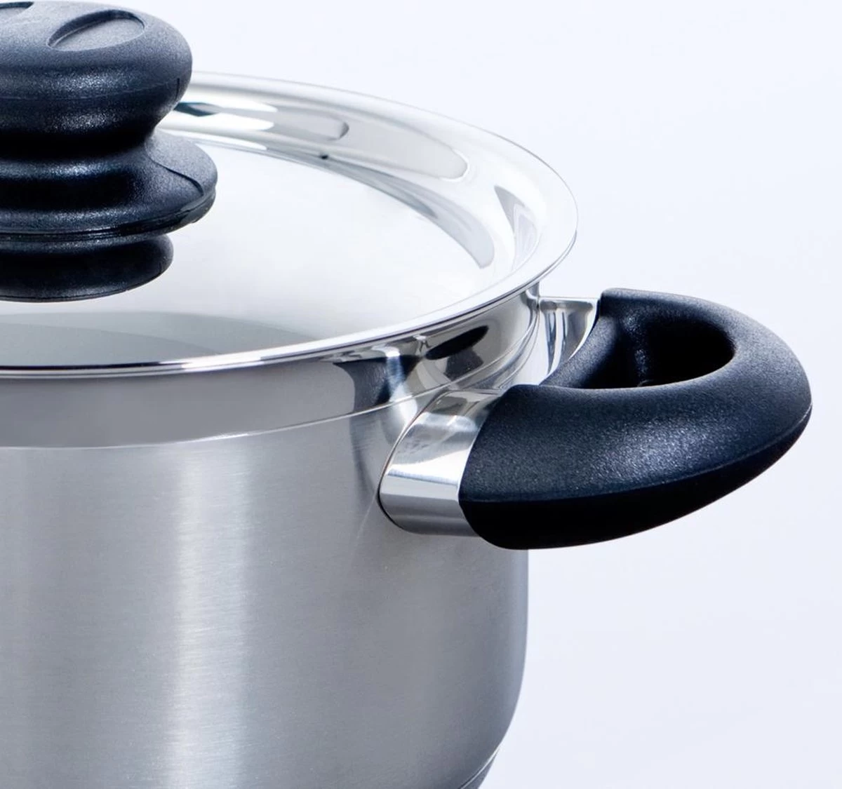 BK Karaat+ Pannenset - 5-delig - RVS – Geschikt Voor Alle Warmtebronnen 4 BK Karaat+ Pannenset - 5-delig - RVS – Geschikt Voor Alle Warmtebronnen - Afbeelding 4