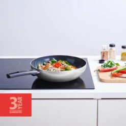 BRABANTIA INDU+ Wokpan - Keramische Antiaanbaklaag - Ø 28 Cm - Inductie - Pfas Vrij -Korting Op Keukengerei 1200x1200 1118