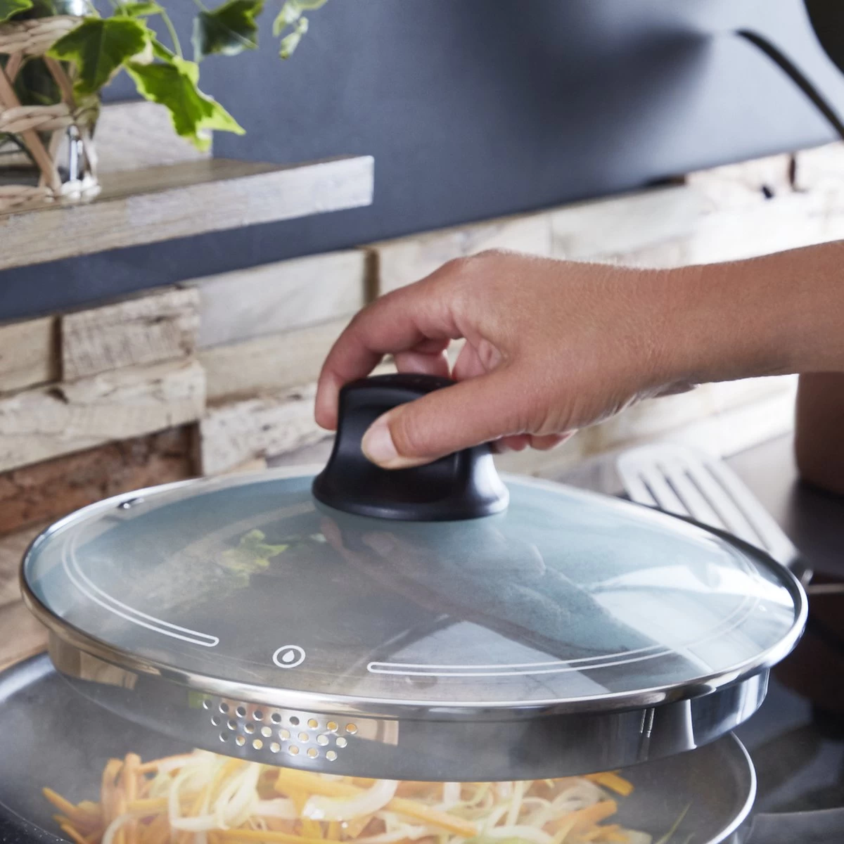 Tefal Black Stone Hapjespan - Ø 24 Cm 5 Tefal Black Stone Hapjespan - Ø 24 Cm - Afbeelding 5