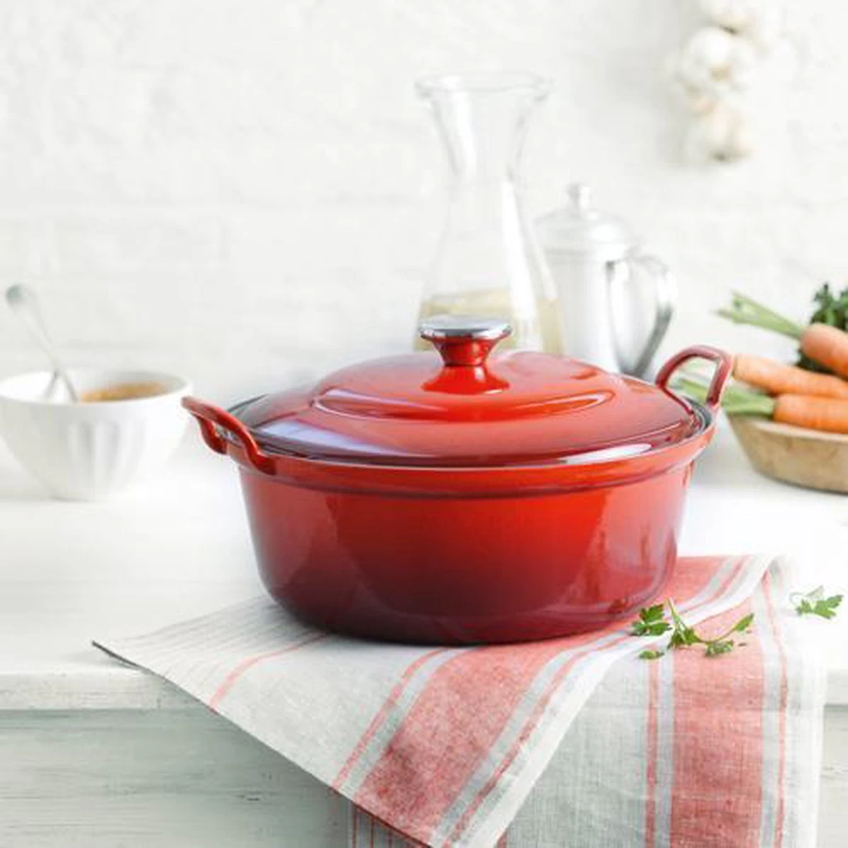 Le Creuset Braadpan Faitout Tradition Kersenrood - ø 24 Cm / 3 Liter 4 Le Creuset Braadpan Faitout Tradition Kersenrood - ø 24 Cm / 3 Liter - Afbeelding 4