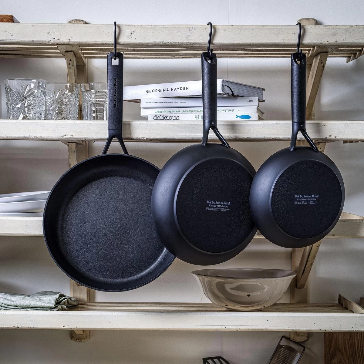 KitchenAid Classic Forged Aluminium Koekenpan ø20cm - Zwart - Inductie - Anti-aanbak 5 KitchenAid Classic Forged Aluminium Koekenpan ø20cm - Zwart - Inductie - Anti-aanbak - Afbeelding 5