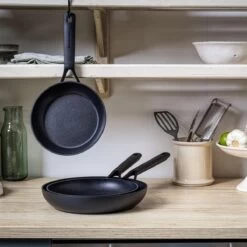 KitchenAid Classic Forged Aluminium Koekenpan ø20cm - Zwart - Inductie - Anti-aanbak 15 KitchenAid Classic Forged Aluminium Koekenpan ø20cm - Zwart - Inductie - Anti-aanbak -Korting Op Keukengerei 1200x1200 552