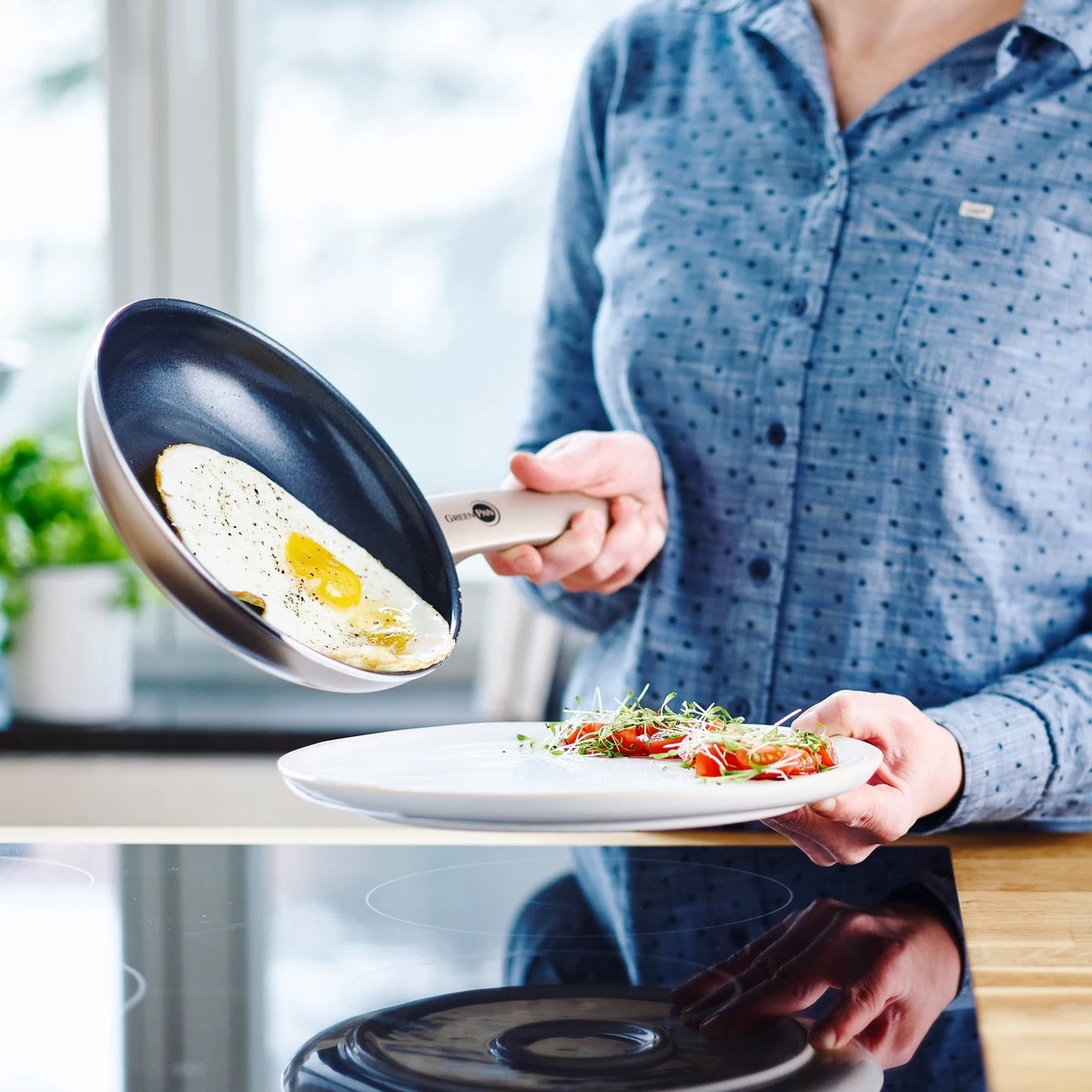 GreenPan Cambridge Koekenpan 30cm - Brons - Inductie - PFAS-vrij 12 GreenPan Cambridge Koekenpan 30cm - Brons - Inductie - PFAS-vrij - Afbeelding 12