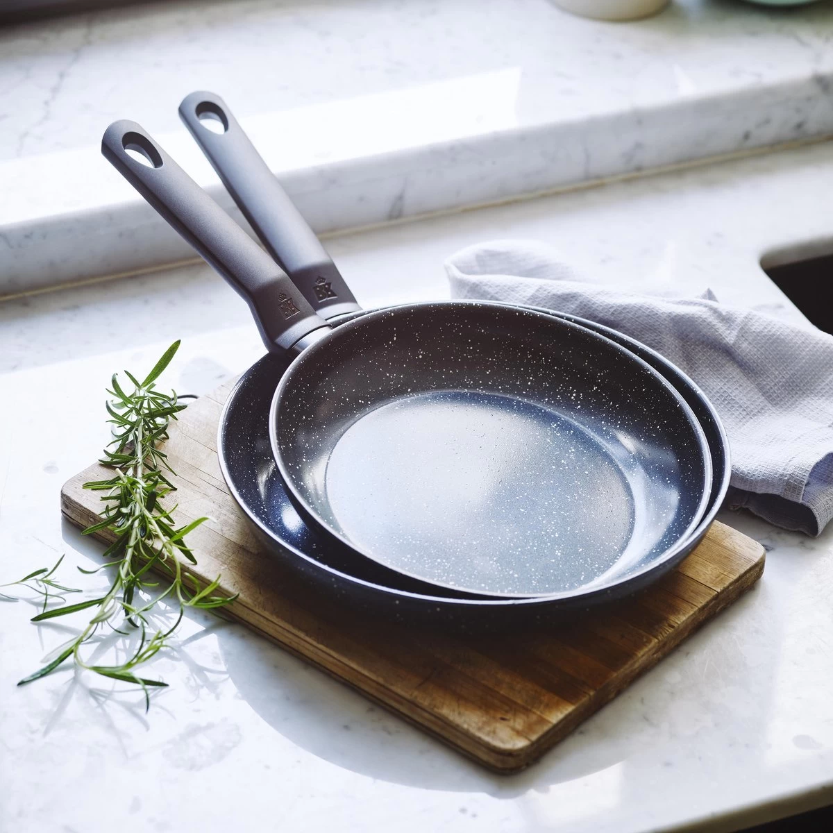 BK Universe Koekenpan Ø 24cm - Inductie - Anti-aanbak - PFAS-vrij 7 BK Universe Koekenpan Ø 24cm - Inductie - Anti-aanbak - PFAS-vrij - Afbeelding 7