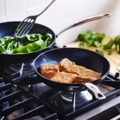 GreenPan Barcelona Infinity Pro Koekenpan 32cm - Zwart - Inductie - PFAS-vrij 37 GreenPan Barcelona Infinity Pro Koekenpan 32cm - Zwart - Inductie - PFAS-vrij -Korting Op Keukengerei 1200x1200 737