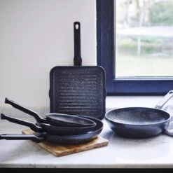 BK Universe Grillpan 26x26 Cm - Inductie - Anti-aanbak - PFAS-vrij 7 BK Universe Grillpan 26x26 Cm - Inductie - Anti-aanbak - PFAS-vrij -Korting Op Keukengerei 1200x1200 893