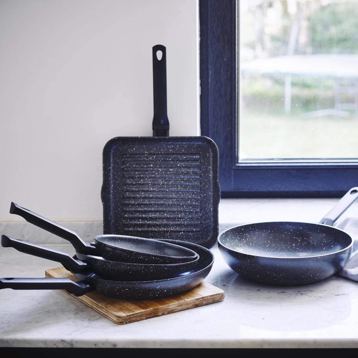 BK Universe Grillpan 26x26 Cm - Inductie - Anti-aanbak - PFAS-vrij 4 BK Universe Grillpan 26x26 Cm - Inductie - Anti-aanbak - PFAS-vrij - Afbeelding 4