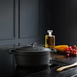 Gietijzeren Braadpan - Sudderpan Zwart Van Daumonet - Ovaal - Ø 29 Cm - 3 Liter - 100% PFAS & PFOA Vrij - Emaille - Geschikt Voor Alle Warmtebronnen - Elektrisch - Gas - Halogeen - Inductie - Keramisch - Vaatwasserbestendig 22 Gietijzeren Braadpan - Sudderpan Zwart Van Daumonet - Ovaal - Ø 29 Cm - 3 Liter - 100% PFAS & PFOA Vrij - Emaille - Geschikt Voor Alle Warmtebronnen - Elektrisch - Gas - Halogeen - Inductie - Keramisch - Vaatwasserbestendig -Korting Op Keukengerei 1200x1200 954