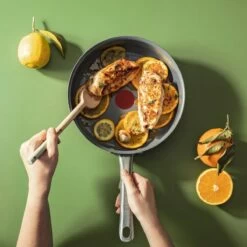 Tefal Renew+ Keramische Hapjespan - Ø 24 Cm - Met Deksel 20 Tefal Renew+ Keramische Hapjespan - Ø 24 Cm - Met Deksel -Korting Op Keukengerei 1200x1200 962