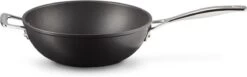 Le Creuset Wokpan - Met Steel - Les Forgées TNS - ø 26 Cm / 3.4 Liter - Standaard Anti-aanbaklaag
