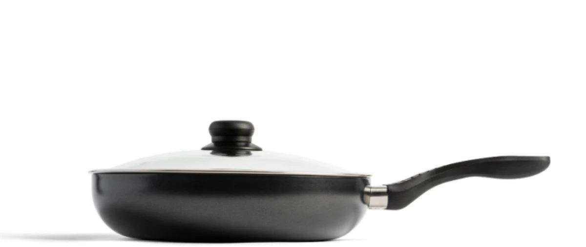 BK Easy Basic Ceramic Hapjespan Ø 28 Cm - Met Glazen Deksel - PFAS-vrij 1 BK Easy Basic Ceramic Hapjespan Ø 28 Cm - Met Glazen Deksel - PFAS-vrij