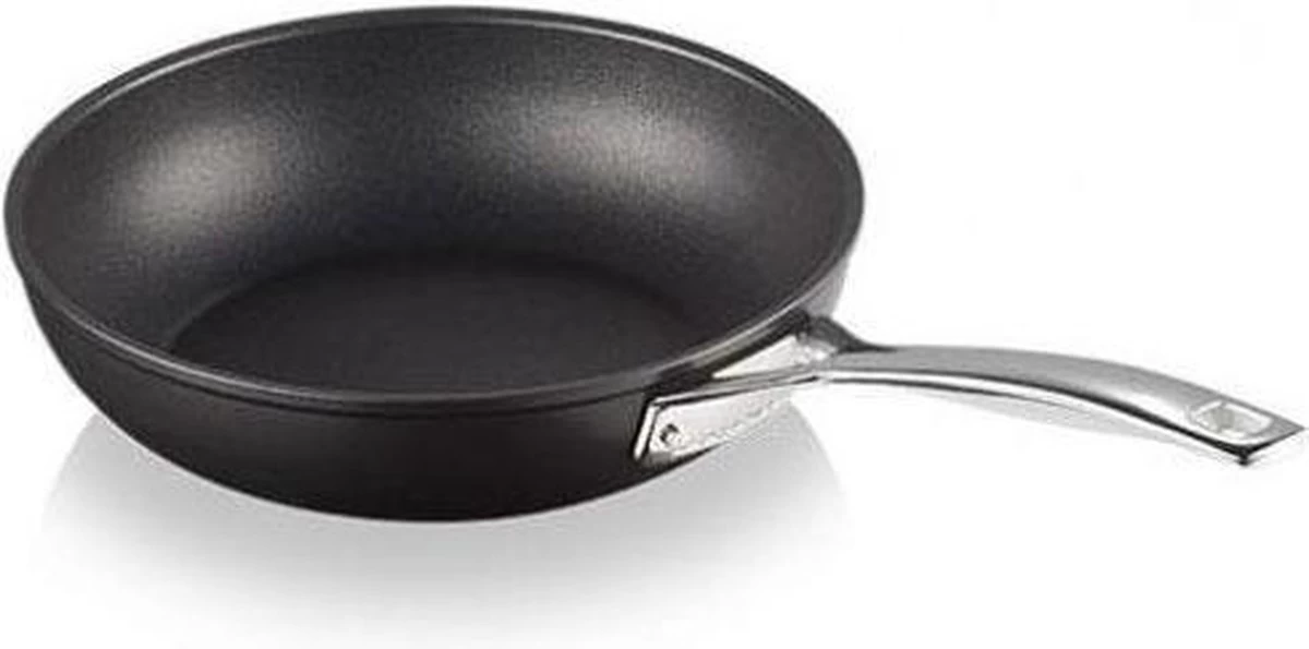 Le Creuset - Les Forgees - Diepe Koekenpan - 26cm 2,75l 1 Le Creuset - Les Forgees - Diepe Koekenpan - 26cm 2,75l