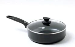 GreenPan Cambridge Hapjespan Met Deksel 24cm - Zwart - Inductie - PFAS-vrij -Korting Op Keukengerei 1200x753 5