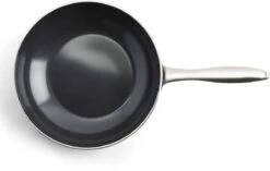 Dagelijkse Kost Door Jeroen Meus - Wok ø28cm - Inductie - Anti-aanbak - PFAS-vrij 20 Dagelijkse Kost Door Jeroen Meus - Wok ø28cm - Inductie - Anti-aanbak - PFAS-vrij -Korting Op Keukengerei 1200x761 2