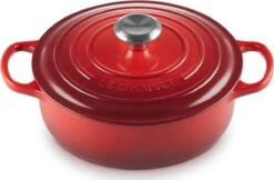 Le Creuset - Gietijzeren - Lage Braadpan - 24cm - Kersenrood 32 Le Creuset - Gietijzeren - Lage Braadpan - 24cm - Kersenrood -Korting Op Keukengerei 1200x785 3