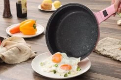 Swiss Pro+ | Set 14 Delige Pannenset | Inductie - Pannensets - Glazen Deksel - Met Afneembare Handgreep - Marmeren Interieur -PFAS-vrij | Pink 15 Swiss Pro+ | Set 14 Delige Pannenset | Inductie - Pannensets - Glazen Deksel - Met Afneembare Handgreep - Marmeren Interieur -PFAS-vrij | Pink -Korting Op Keukengerei 1200x799 123