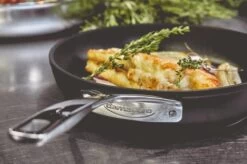 Demeyere Alu Pro Dura Glide Koekenpan - Ø 24 & Ø 28cm - Titanium -Korting Op Keukengerei 1200x799 35