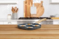 Magnani - Eierpan - 4 Bakplaten Van ⌀ 8 Cm - Voor Gas- En Elektrische Kookplaten - Aluminium - Houten Handvat - 38 X 18.7 X 2 Cm -Korting Op Keukengerei 1200x799 61