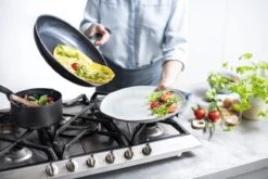 GreenPan Memphis Keramische Koekenpannenset - Ø24 + Ø28 Cm - PFAS-vrij 27 GreenPan Memphis Keramische Koekenpannenset - Ø24 + Ø28 Cm - PFAS-vrij -Korting Op Keukengerei 1200x800 141