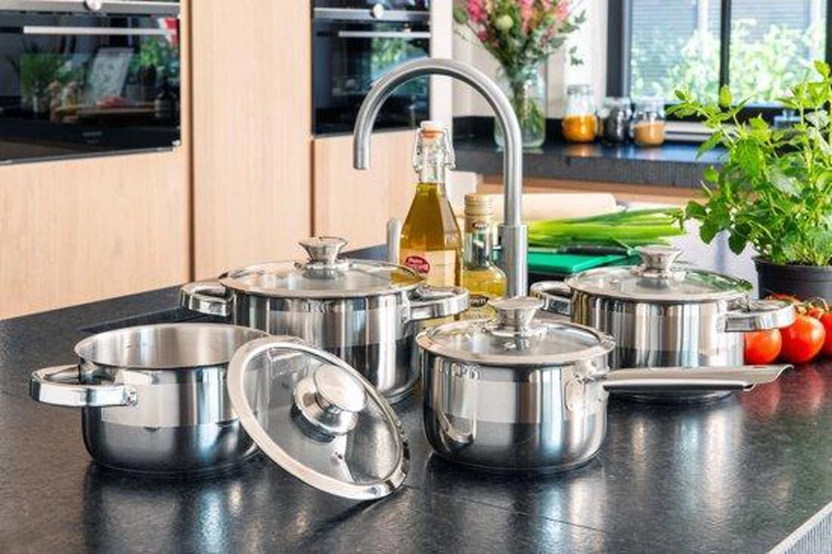 Sola Pannenset Furore - 4 Delig - Ø 16,16,18,20 Cm - Zilver - RVS - Sandwichbodem 8 Sola Pannenset Furore - 4 Delig - Ø 16,16,18,20 Cm - Zilver - RVS - Sandwichbodem - Afbeelding 8