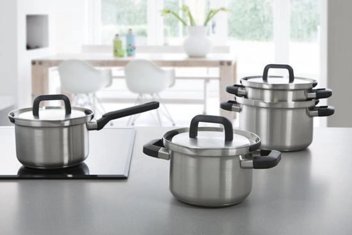 BK Flow Cool Pannenset - 4-delig – RVS Deksels - Veilig Afgietsysteem - Geschikt Voor Alle Warmtebronnen 18 BK Flow Cool Pannenset - 4-delig – RVS Deksels - Veilig Afgietsysteem - Geschikt Voor Alle Warmtebronnen - Afbeelding 18