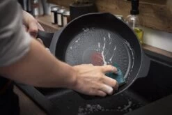 Tefal Robusto - Hapjespan - Ø26 Cm - Met Deksel -Korting Op Keukengerei 1200x801 17