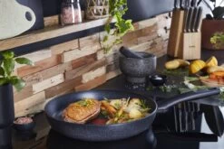 Tefal Black Stone Koekenpannenset - Ø 24/28 Cm -Korting Op Keukengerei 1200x801 7