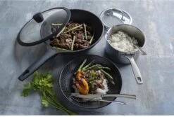 Sola - Wokpan Fair Cooking Zwart/wit Greblon Anti Aanbaklaag -Korting Op Keukengerei 1200x813 4