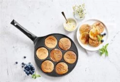 Royal Swiss Crêpemaker - Pancake Pannenkoeken 7 Kop - Marmeren Anti Aanbaklaag Met Smiley -Korting Op Keukengerei 1200x824 2