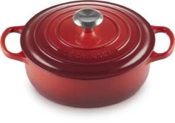 Le Creuset - Gietijzeren - Lage Braadpan - 24cm - Kersenrood 21 Le Creuset - Gietijzeren - Lage Braadpan - 24cm - Kersenrood -Korting Op Keukengerei 1200x843 4