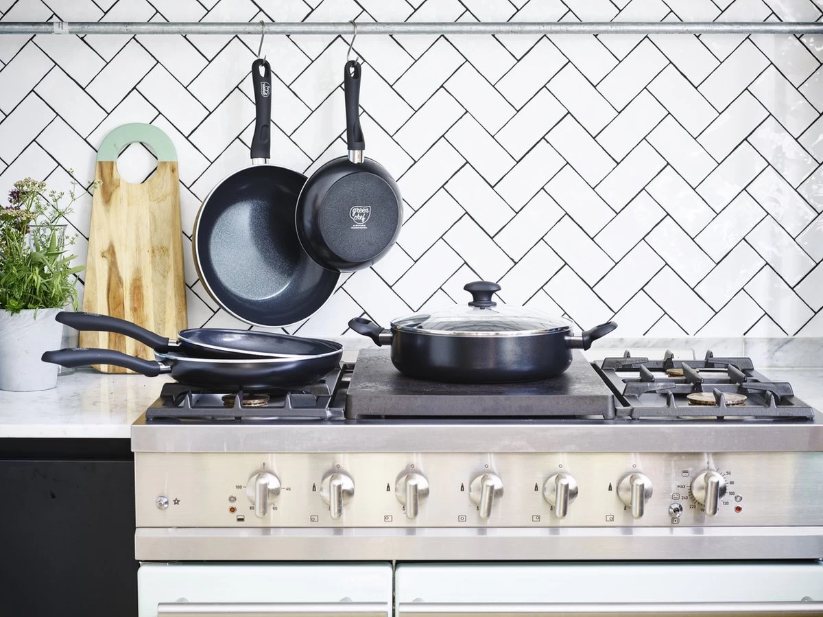 GreenChef Diamond Koekenpannenset Ø 20cm + Ø 28cm - Zwart - Inductie - PFAS-vrij 12 GreenChef Diamond Koekenpannenset Ø 20cm + Ø 28cm - Zwart - Inductie - PFAS-vrij - Afbeelding 12