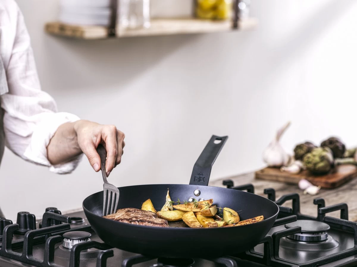 BK Solid Steel Koekenpan Ø 26 Cm - Plaatstaal - Inductie - BBQ 5 BK Solid Steel Koekenpan Ø 26 Cm - Plaatstaal - Inductie - BBQ - Afbeelding 5