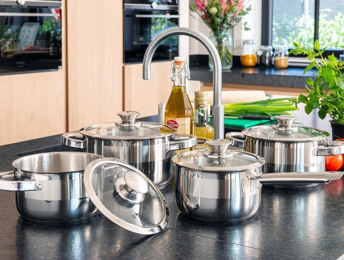 Sola Pannenset Furore - 4 Delig - Ø 16,16,18,20 Cm - Zilver - RVS - Sandwichbodem 2 Sola Pannenset Furore - 4 Delig - Ø 16,16,18,20 Cm - Zilver - RVS - Sandwichbodem - Afbeelding 2