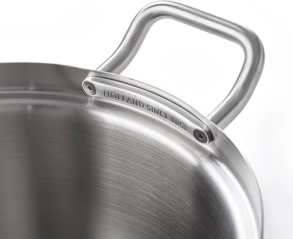 BK Q-linair Master Black Kookpannenset - 5-delig - Veilig Afgietsysteem - Inductie 4 BK Q-linair Master Black Kookpannenset - 5-delig - Veilig Afgietsysteem - Inductie - Afbeelding 4