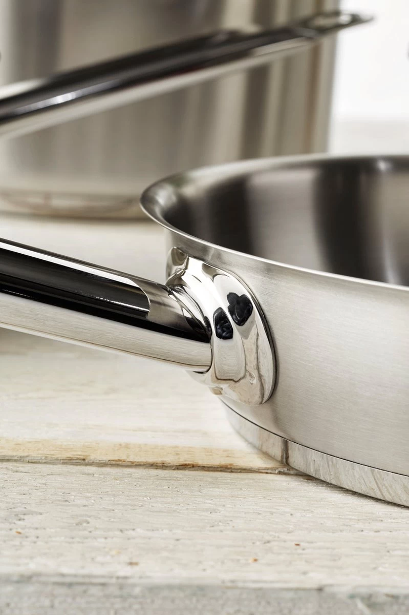 Demeyere Restoline 3 RVS Koekenpan – Koekenpan Inductie - 32 Cm – PTFE-vrij 7 Demeyere Restoline 3 RVS Koekenpan – Koekenpan Inductie - 32 Cm – PTFE-vrij - Afbeelding 7