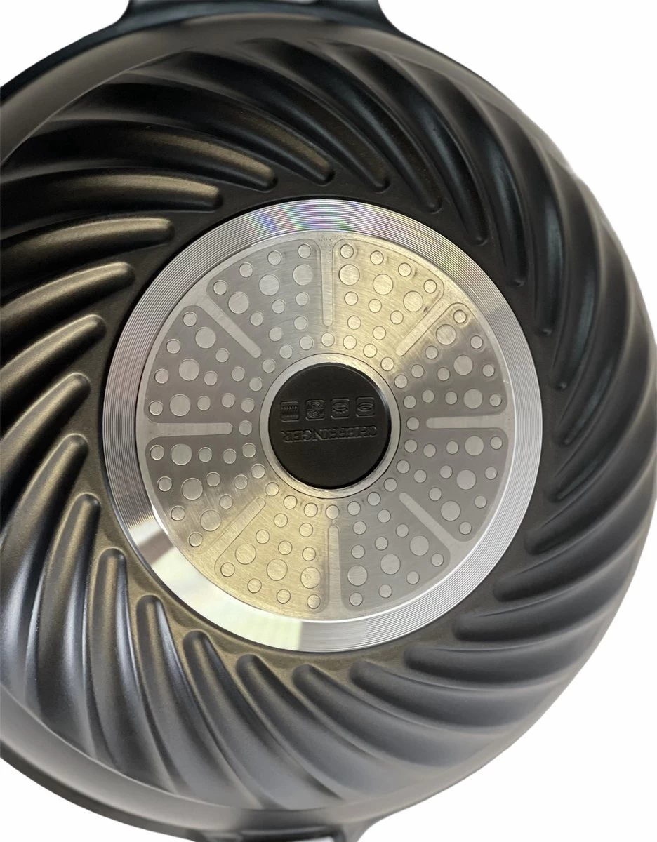 Cheffinger Wokpan Met Deksel - 32cm - Zwart - Pan - Keukenaccessoires 7 Cheffinger Wokpan Met Deksel - 32cm - Zwart - Pan - Keukenaccessoires - Afbeelding 7